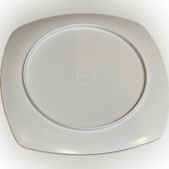 VTG PASTEL STRIPED SPOTED LIGHT MELAMINE 9.5” 4 PLATES EASTER DORM PARTY PICNIC - Picture 12 of 14